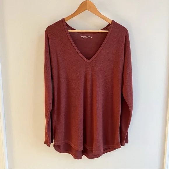 Abercrombie & Fitch Soft Cozy Fuzzy V Neck Long Sleeve Tee Rust Red L - Picture 1 of 5